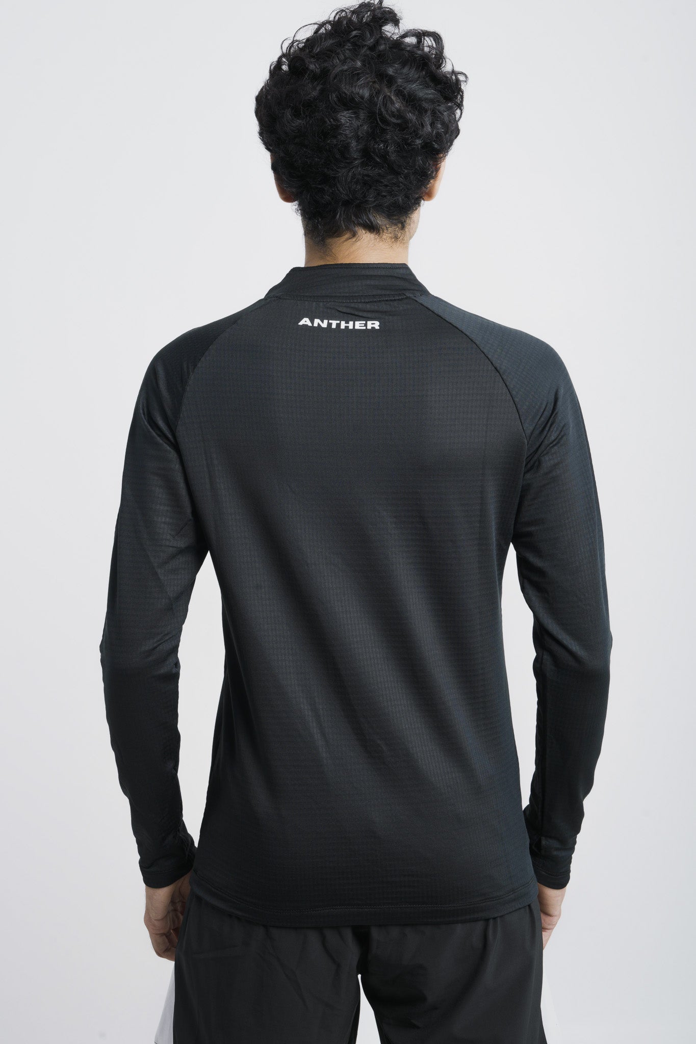 ANTHER Black Performance Pullover