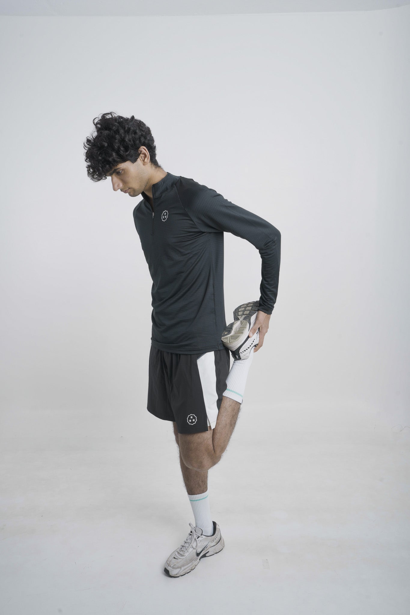 ANTHER Black Performance Pullover