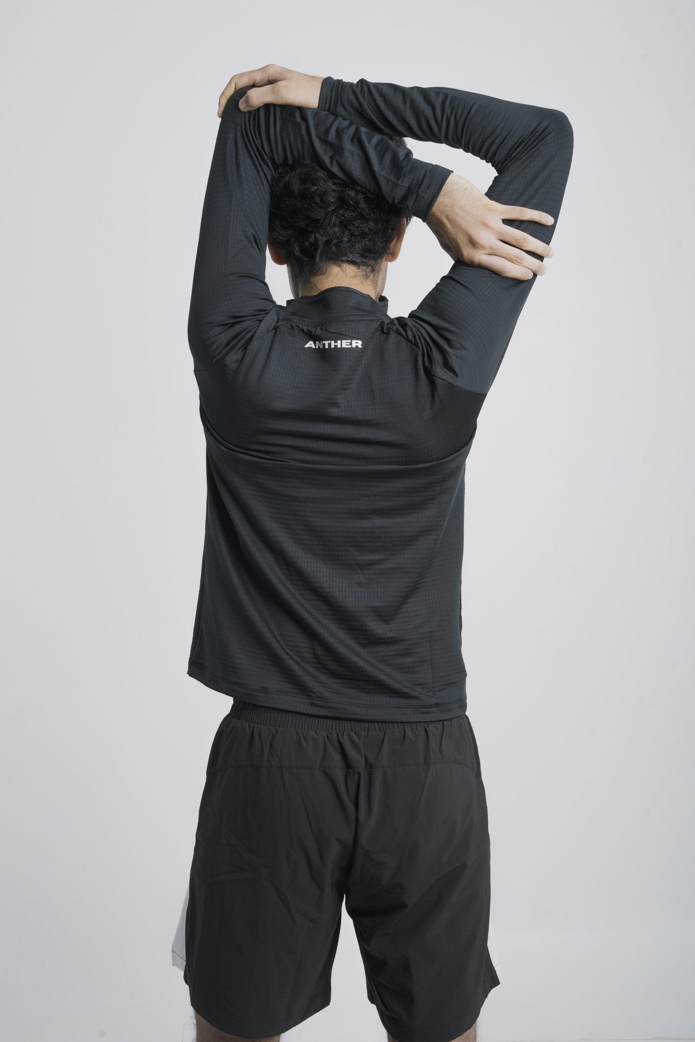 ANTHER Black Performance Pullover