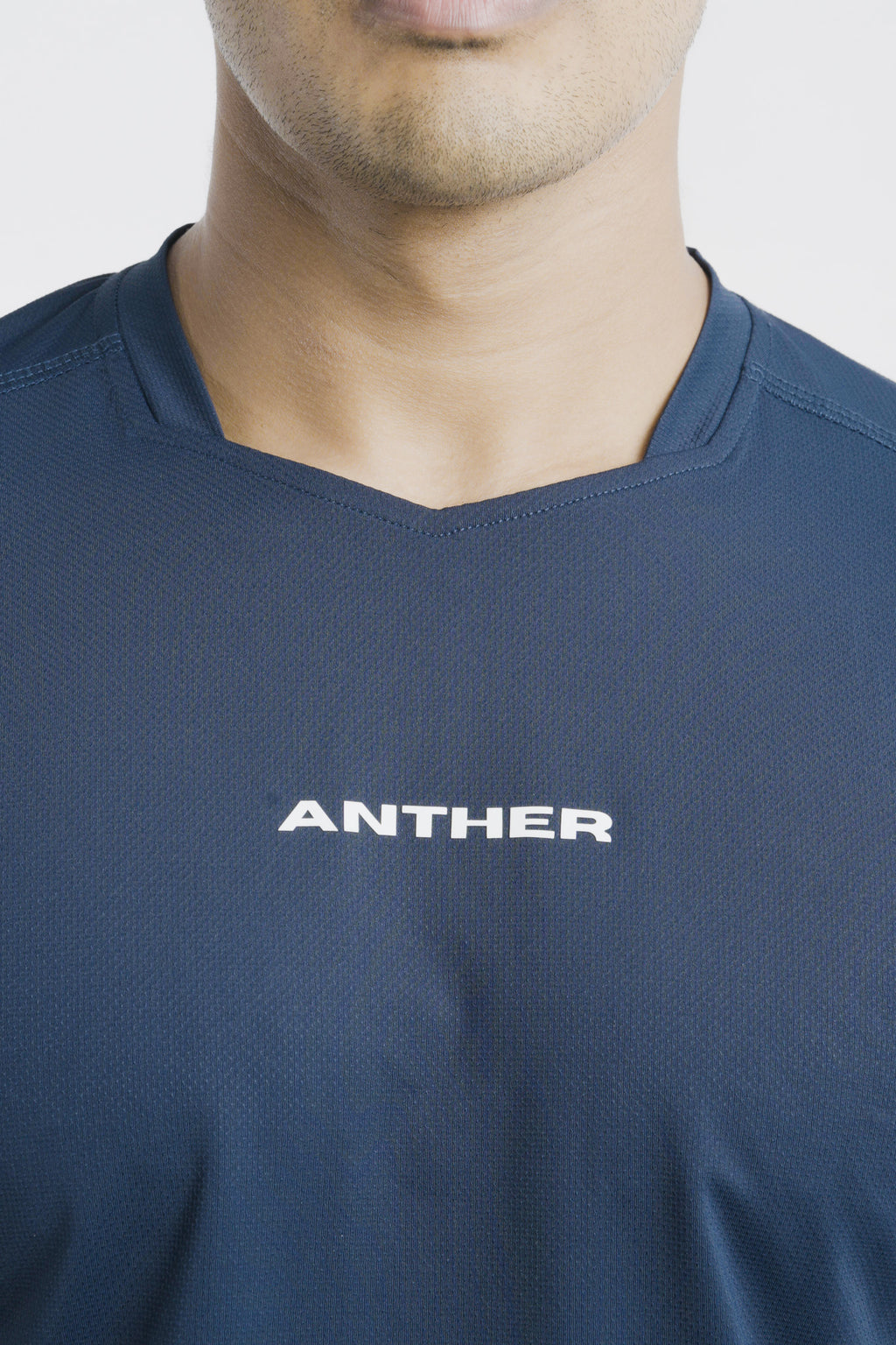 ANTHER Navy Precision V-neck T-Shirt